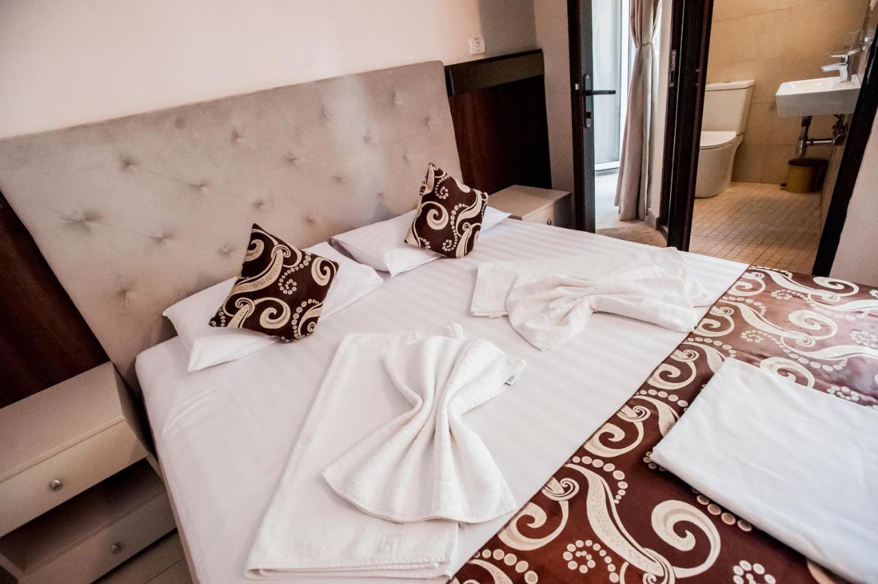 Jijo'S Hotel มามายา ภายนอก รูปภาพ