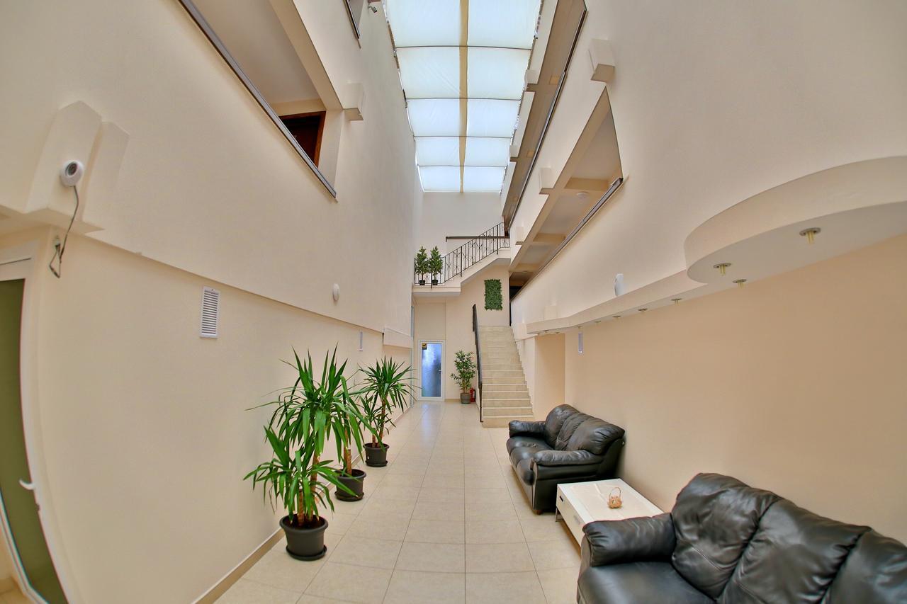 Jijo'S Hotel มามายา ภายนอก รูปภาพ